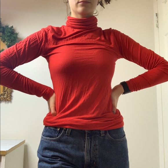 Red turtle neck top - Picture 1 of 2